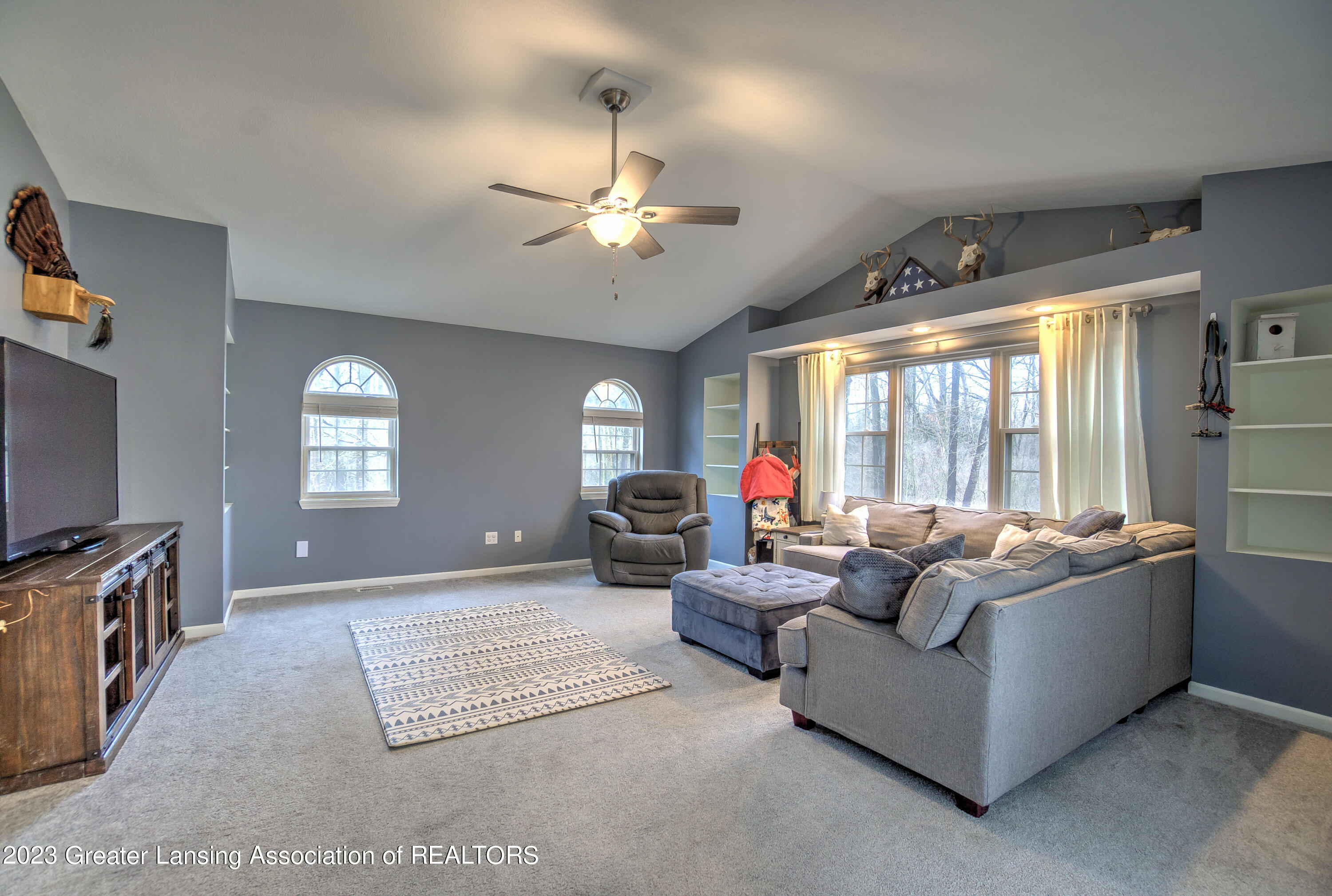1165 North Michigan Road Eaton Rapids, MI 48827 - Photo 20 of 33 Family room