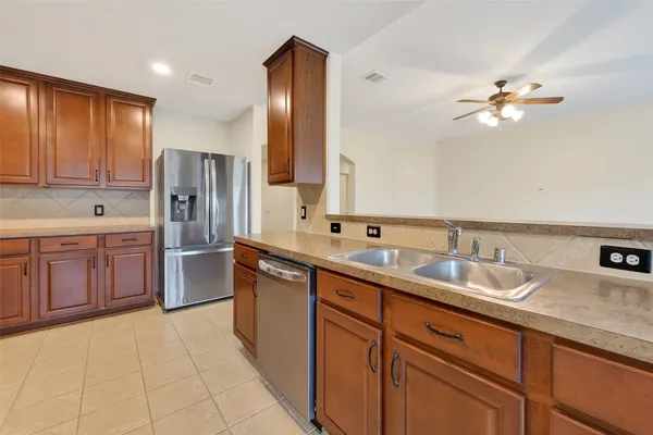 $2,100 | 22106 Galapagos Court, Katy, TX 77449