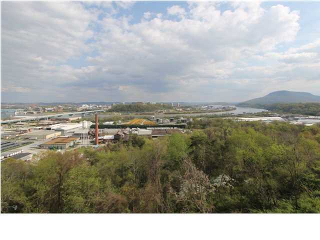 350 Walsh Road Chattanooga, TN 37405 - Photo 1 of 28 Primary Photo
