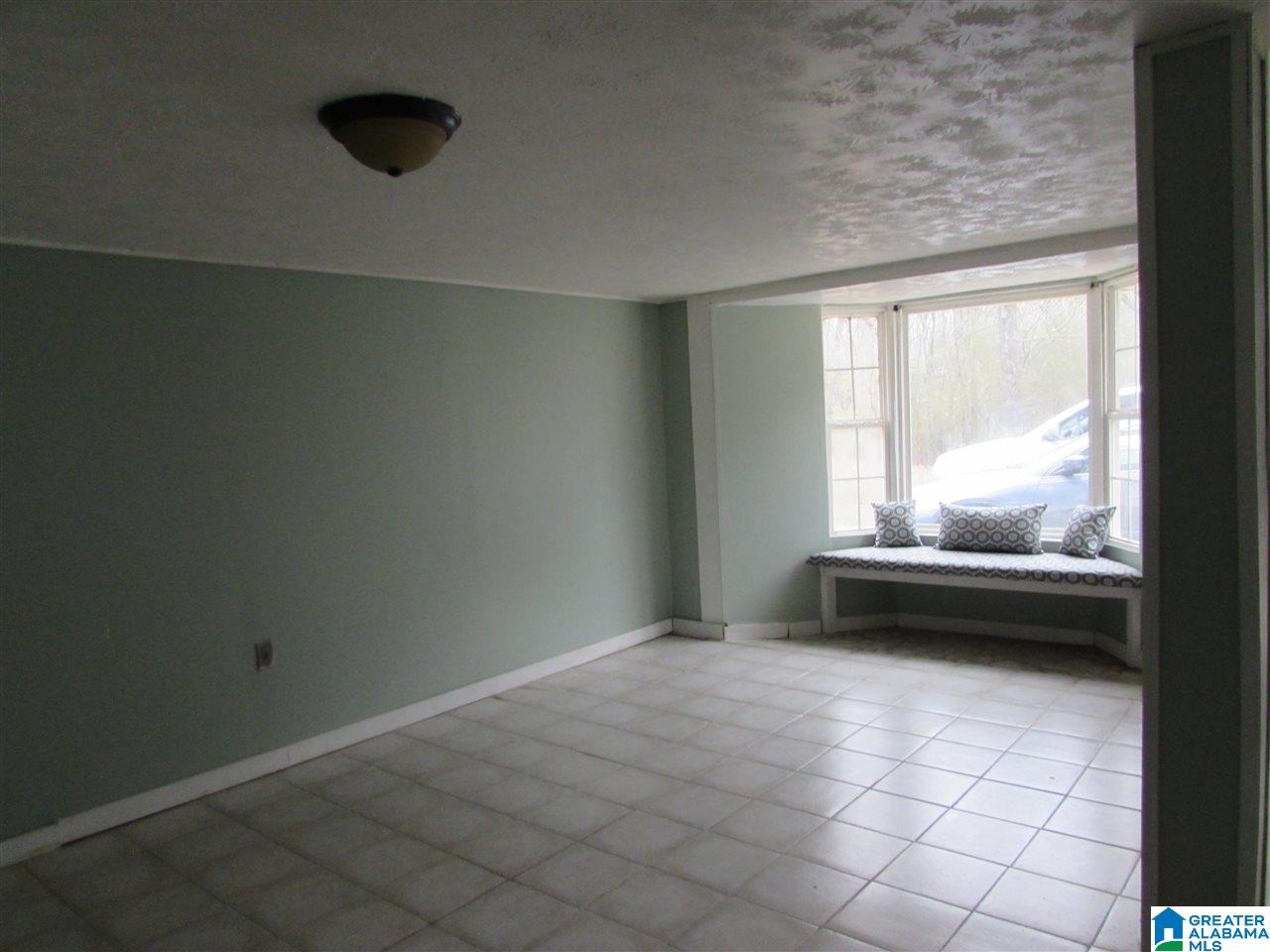 2064 Reaves Road Anniston, AL 36201 - Photo 5 of 19