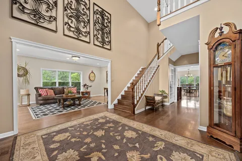 5454 Lee Avenue, Downers Grove, IL 60515