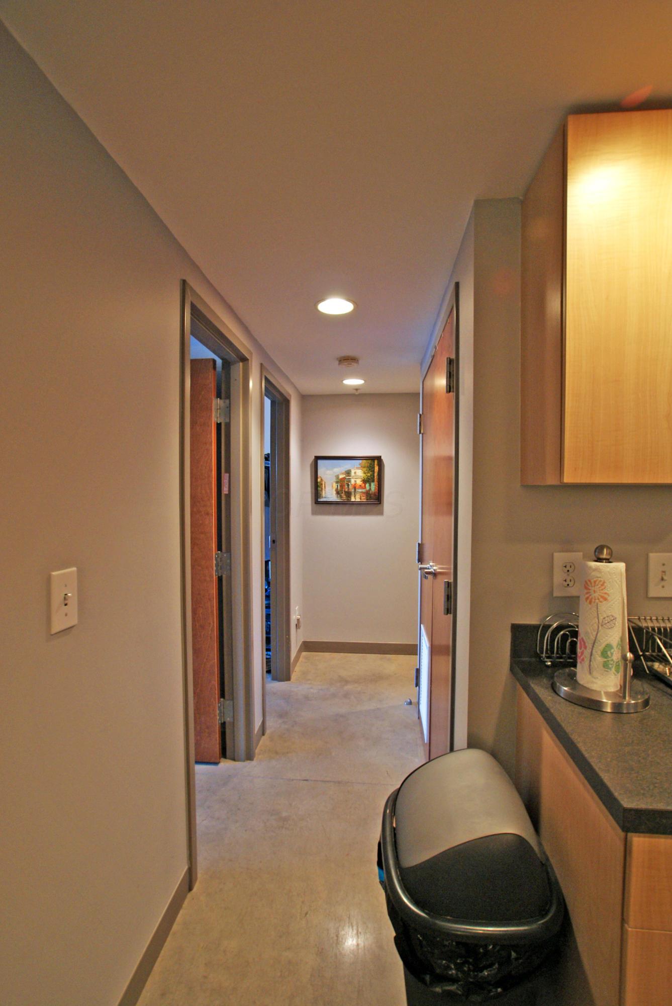 767 North High Street, Unit R202 Columbus, OH 43215 - Photo 6 of 12 Gallery Image 6