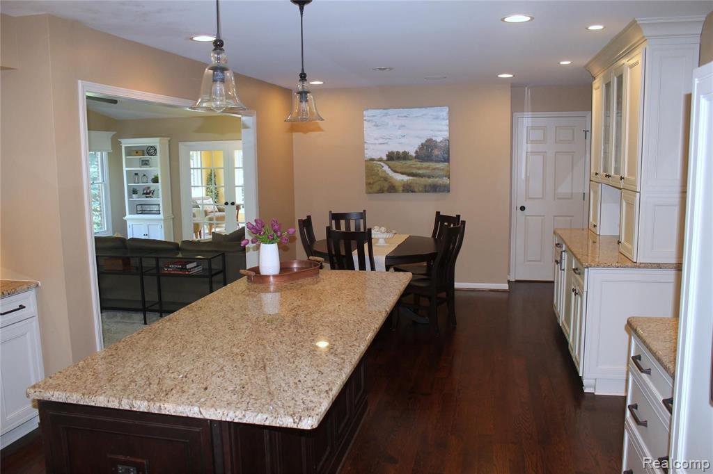 1794 Skyline Drive Rochester Hills, MI 48306 - Photo 9 of 41