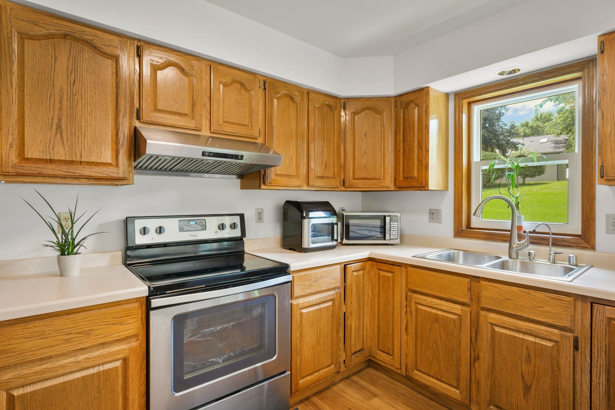 2928 Maple Run Drive Madison, WI 53719 - Photo 15 of 44