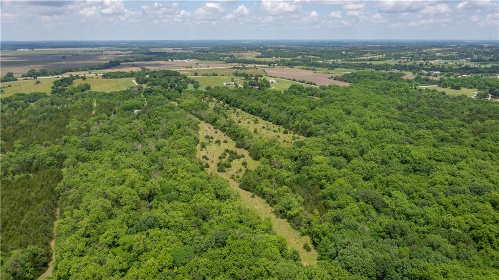 1986 Rock Creek Road Ottawa, KS 66067 - Photo 6 of 12