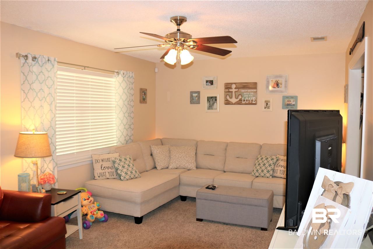 512 Carolyn Avenue Foley, AL 36535 - Photo 7 of 32