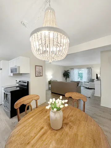 $99,900 | 124 North Whistler Avenue, Unit C4, Freeport, IL 61032