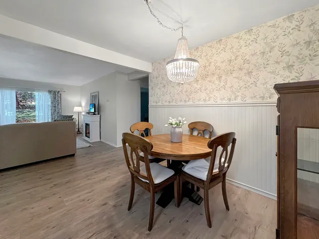 $99,900 | 124 North Whistler Avenue, Unit C4, Freeport, IL 61032