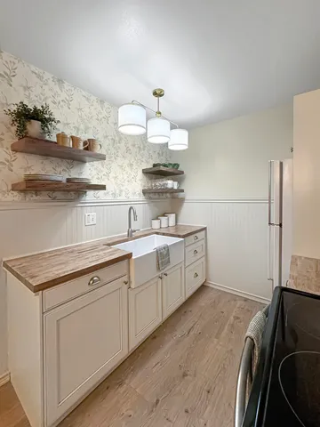 $99,900 | 124 North Whistler Avenue, Unit C4, Freeport, IL 61032