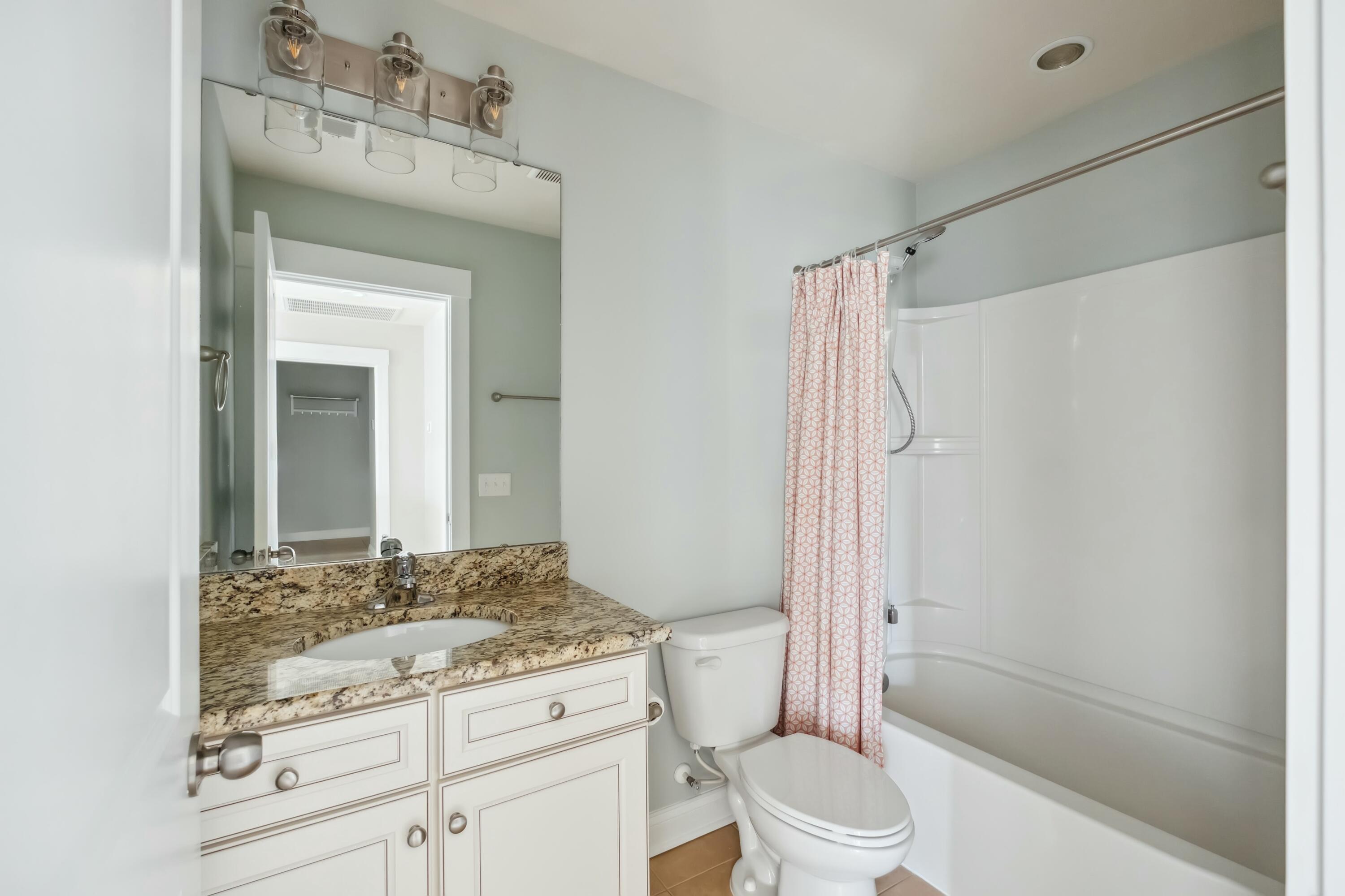 2842 Rutherford Way Charleston, SC 29414 - Photo 18 of 35 Upstairs Bathroom