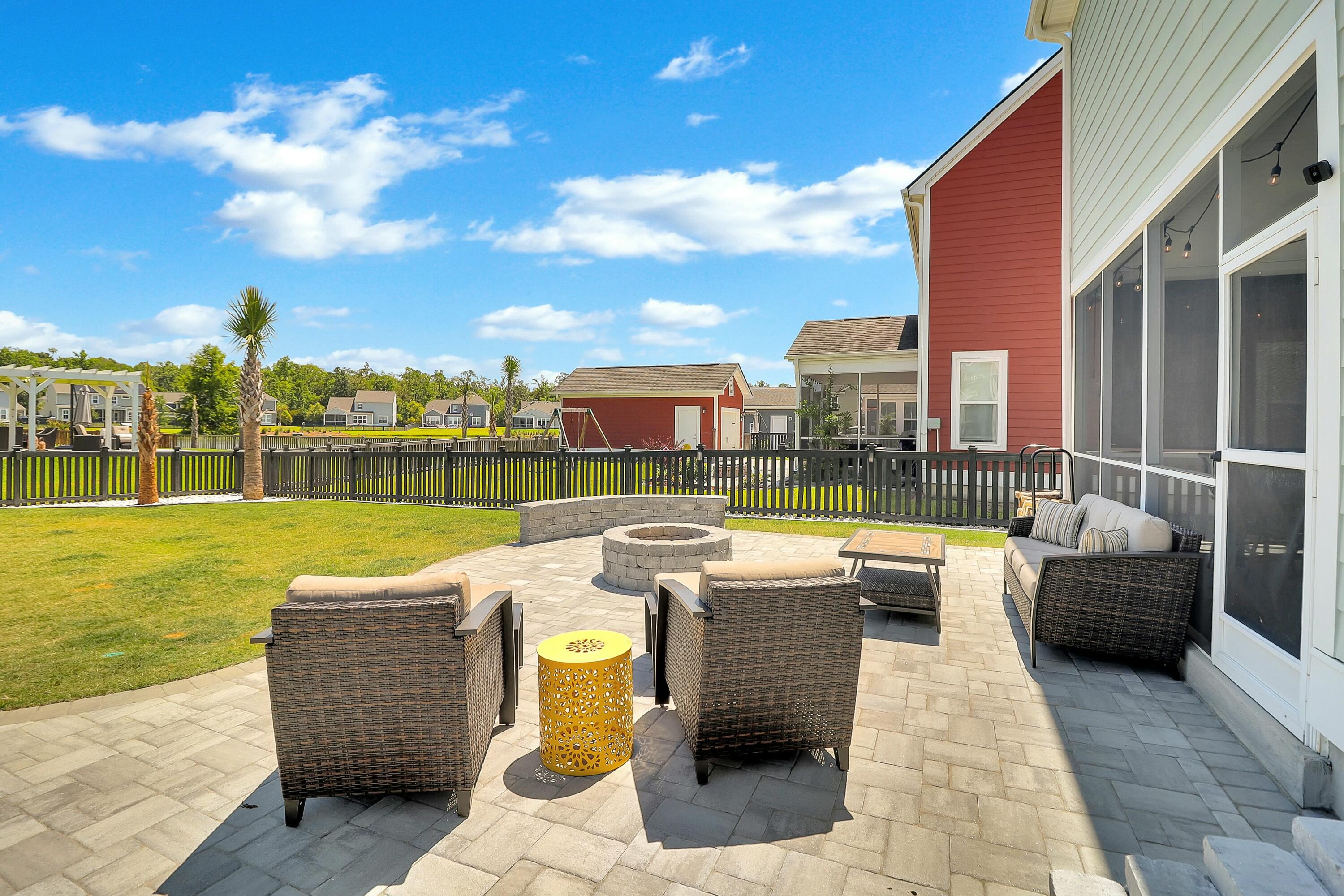 2842 Rutherford Way Charleston, SC 29414 - Photo 5 of 35 Backyard