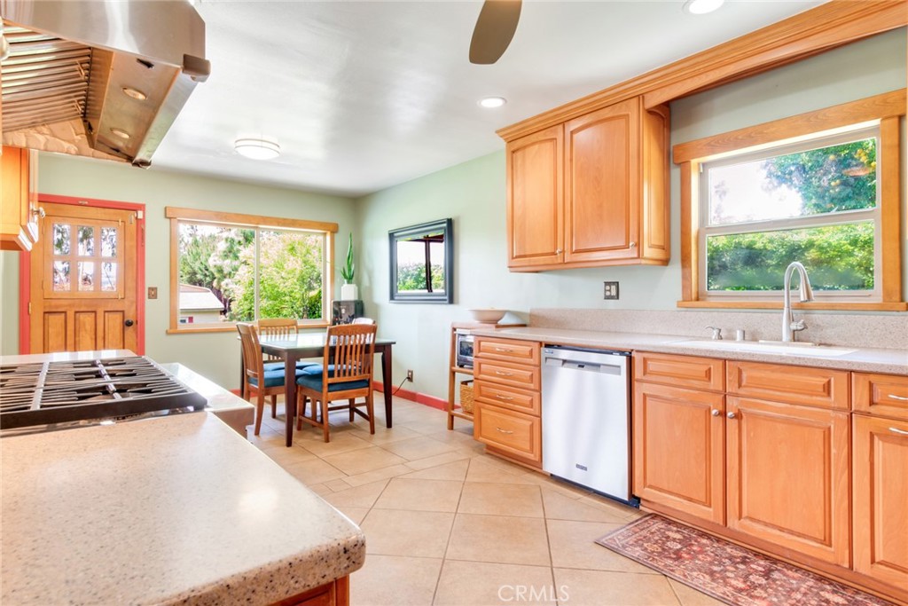 2886 McAllister Street Riverside, CA 92503 - Photo 14 of 47