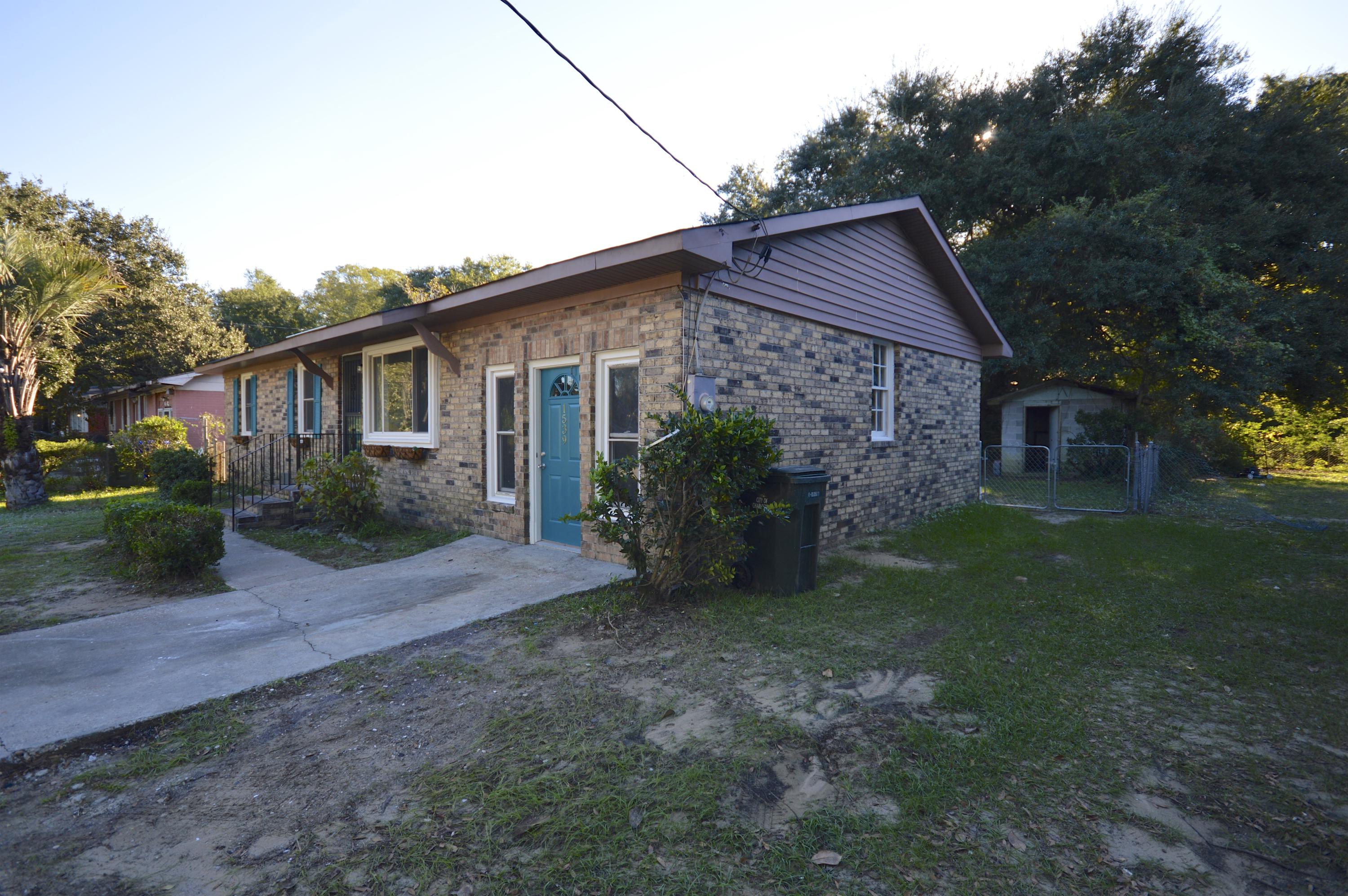 1539 Seacroft Road Charleston, SC 29412 - Photo 3 of 20 DSC_0008