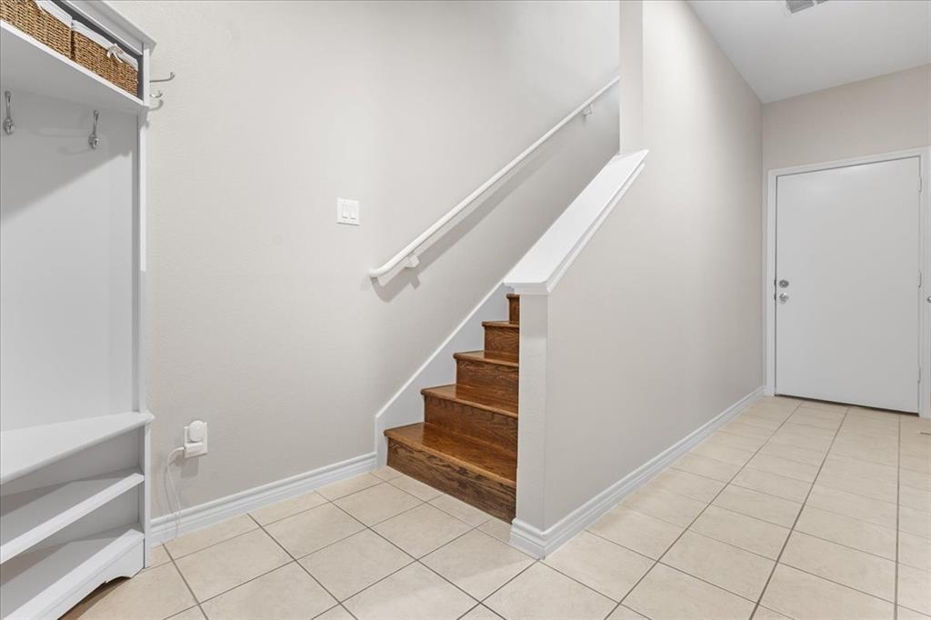 15765 Seabolt Place, Unit 41 Addison, TX 75001 - Photo 3 of 31