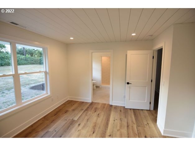 21600 Northeast Sunnycrest Road Newberg, OR 97132 - Photo 16 of 22 Gallery Image 16