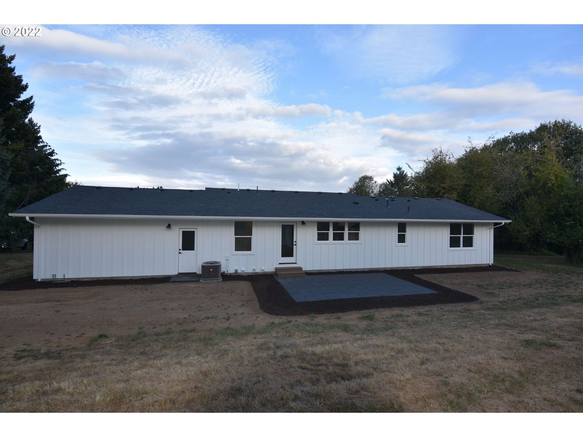 21600 Northeast Sunnycrest Road Newberg, OR 97132 - Photo 2 of 22 Gallery Image 2