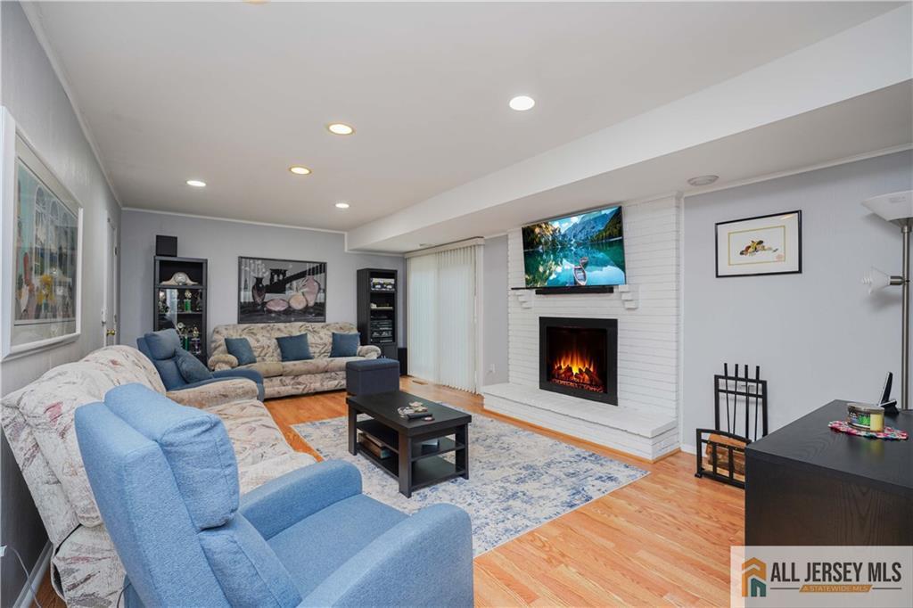 1 Alexander Road East Brunswick, NJ 08816 - Photo 6 of 32 Gallery Image 6