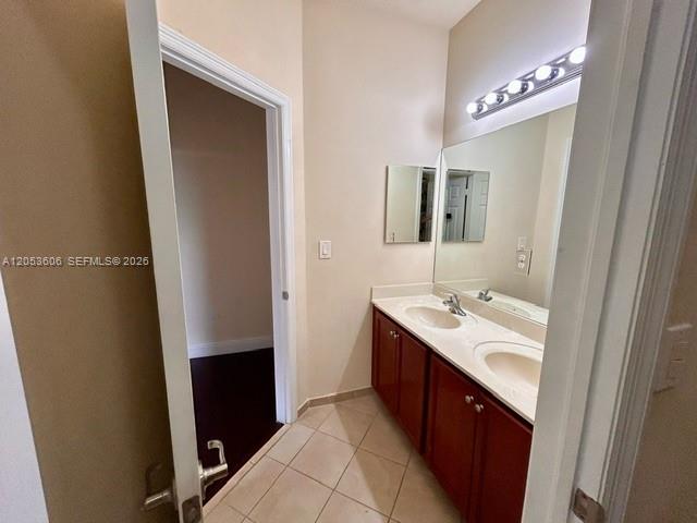 14435 Southwest 16th Street Miami, FL 33184 - Photo 29 of 35 Upstairs