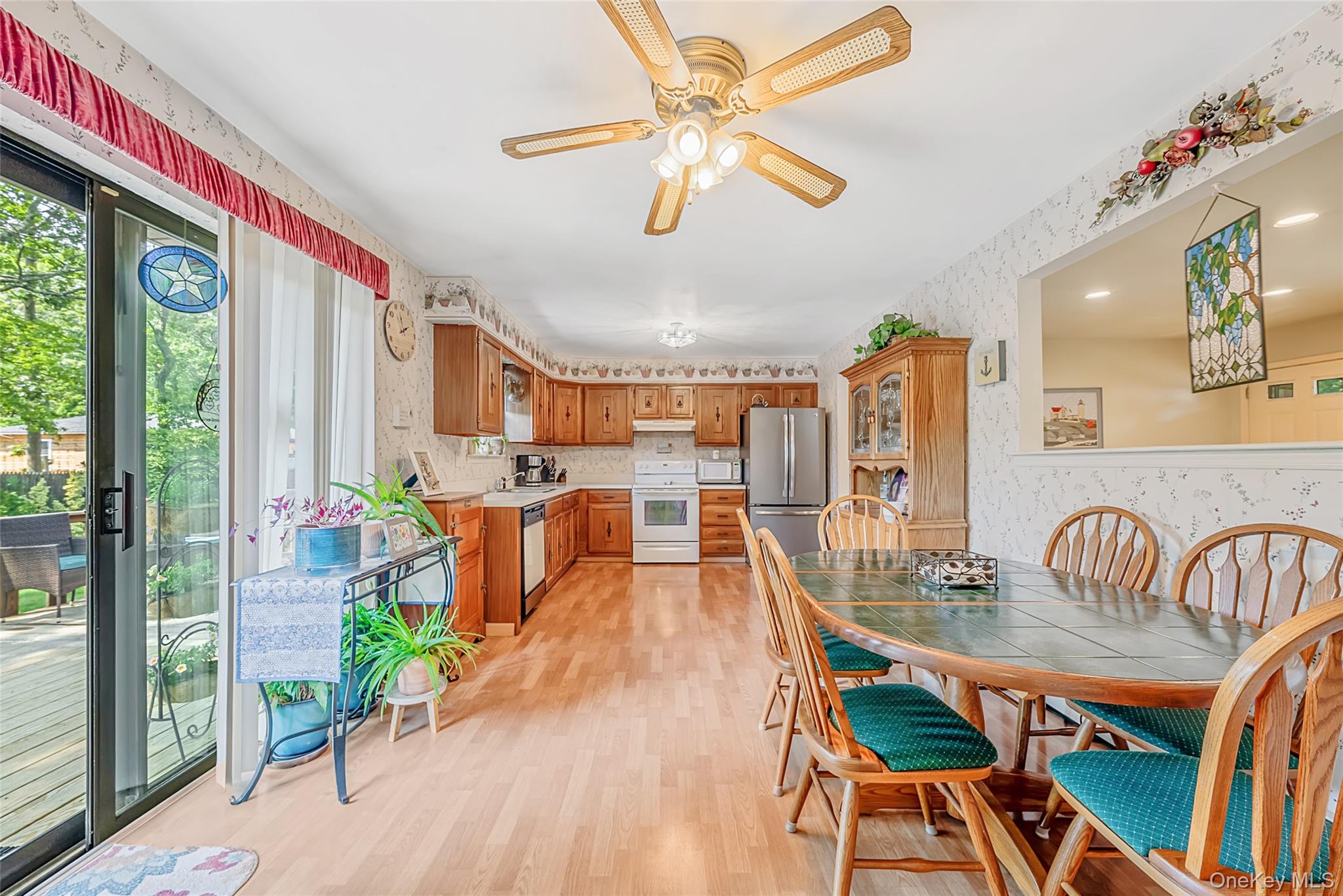 32 Rutland Road Mastic, NY 11950 - Photo 12 of 28 Gallery Image 12