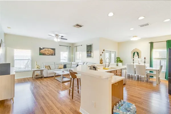 $374,500 | 763 Star Pointe Drive, Seffner, FL 33584