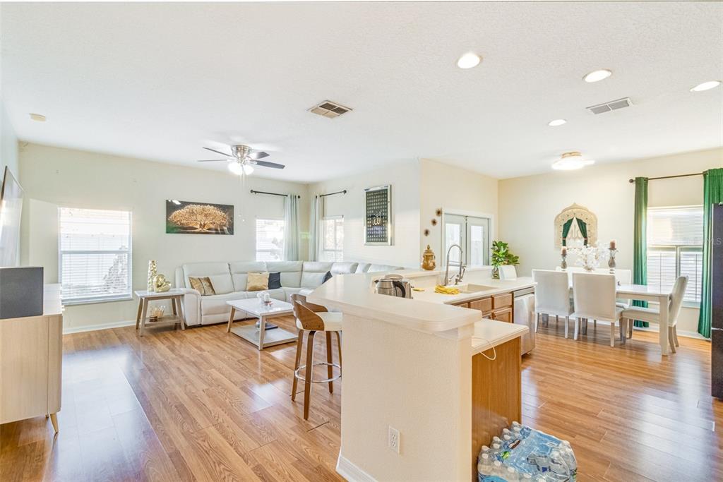 763 Star Pointe Drive Seffner, FL 33584 - Photo 6 of 29