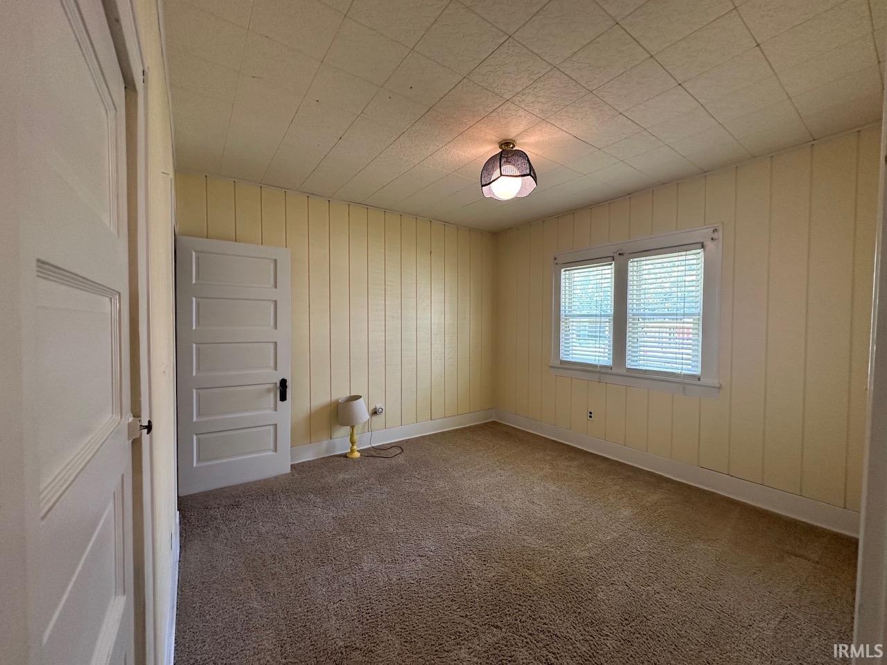 427 Q Street Bedford, IN 47421 - Photo 5 of 14