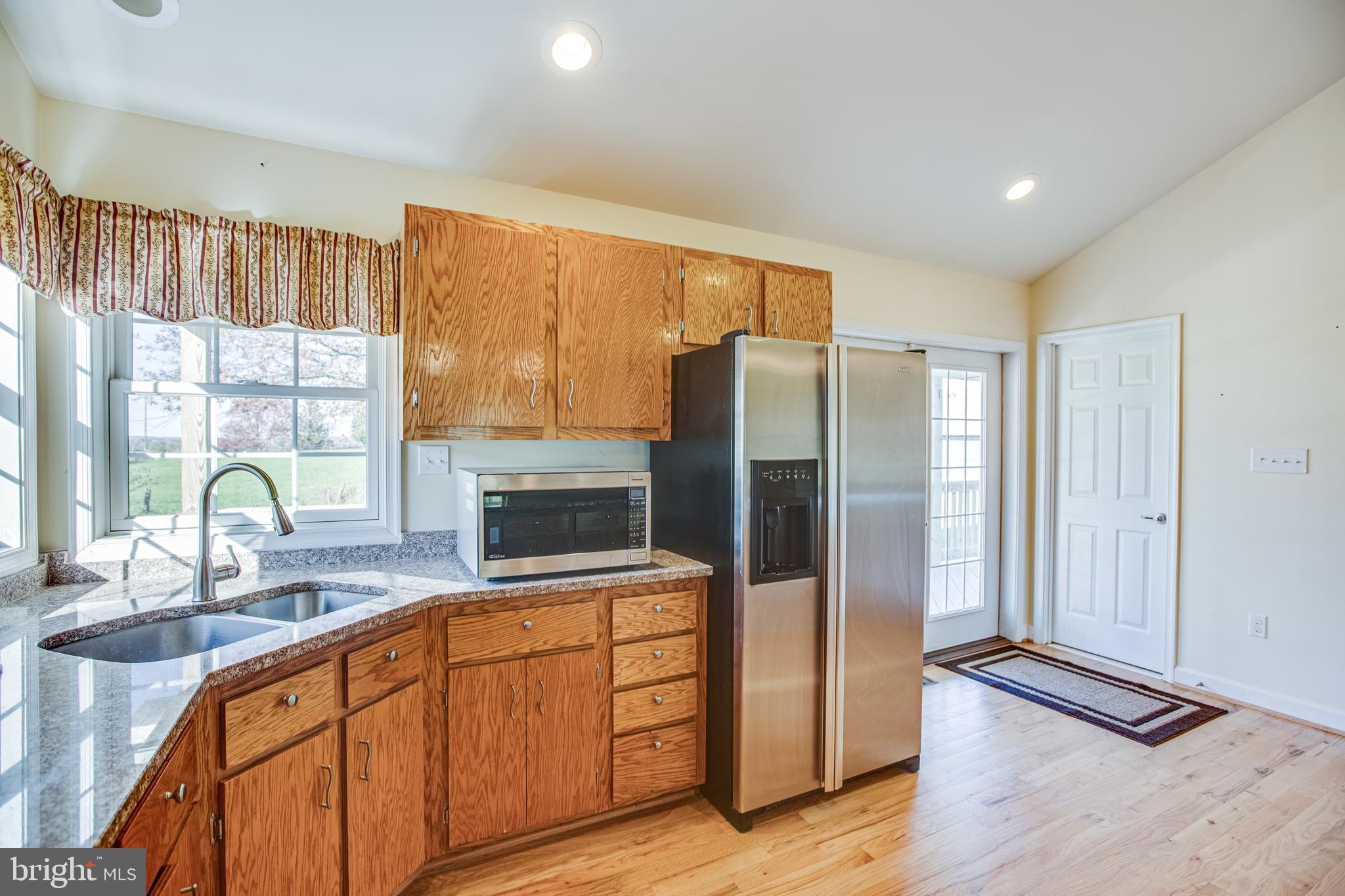 19249 York Road Stevensburg, VA 22741 - Photo 13 of 26 Kitchen View 4