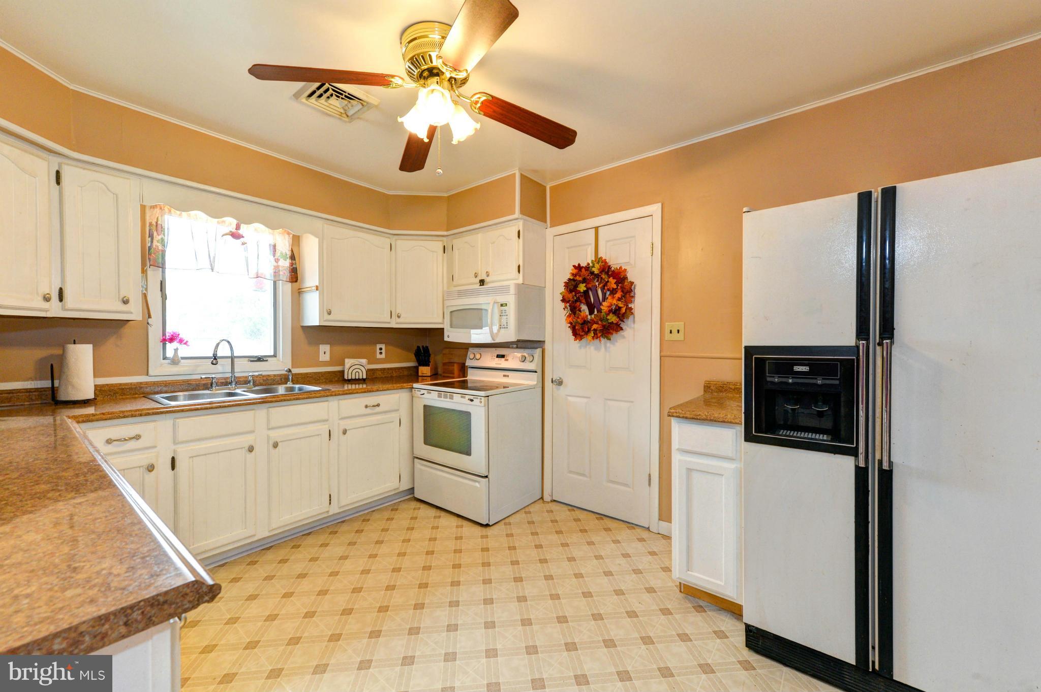 145 Old Chestnut Road Elkton, MD 21921 - Photo 8 of 13 Kitchen