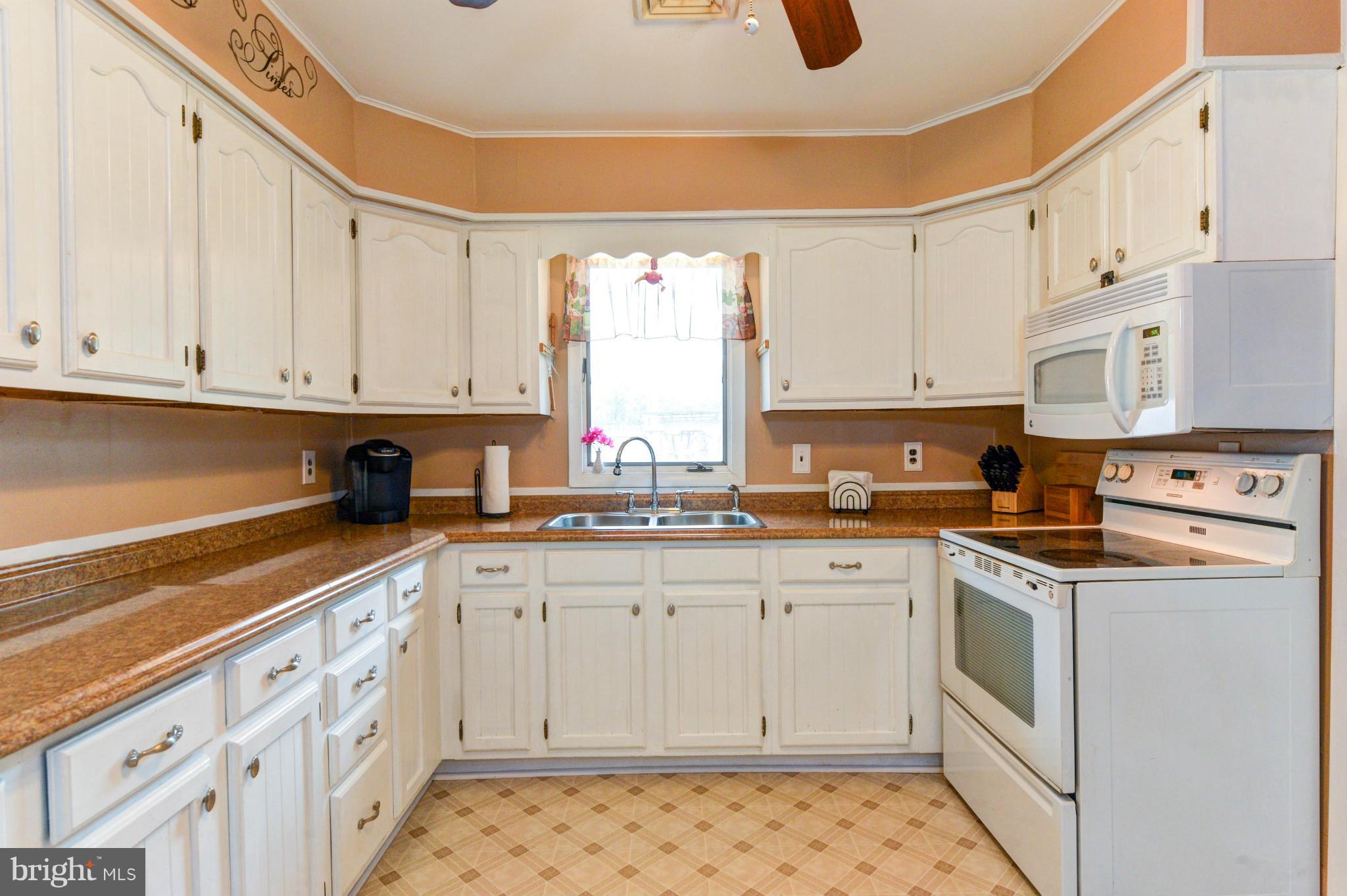 145 Old Chestnut Road Elkton, MD 21921 - Photo 9 of 13 Kitchen