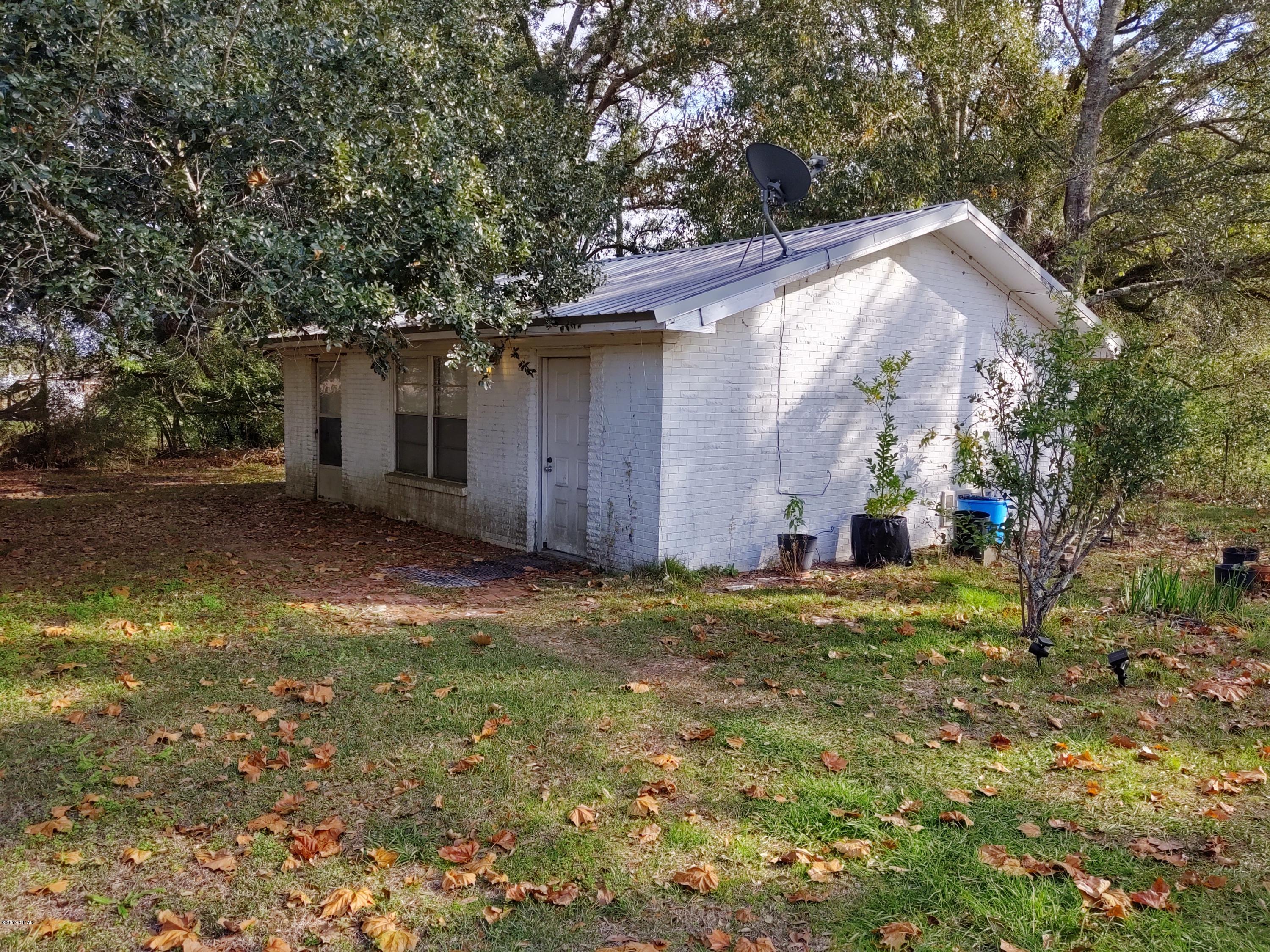 5218 Galloway Road Graceville, FL 32440 - Photo 4 of 32