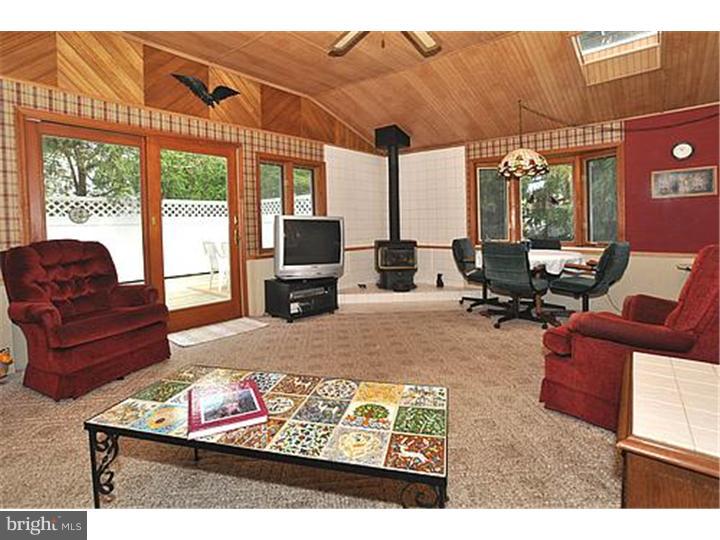 414 Valley View Road Willow Grove, PA 19090 - Photo 11 of 25 Family Room