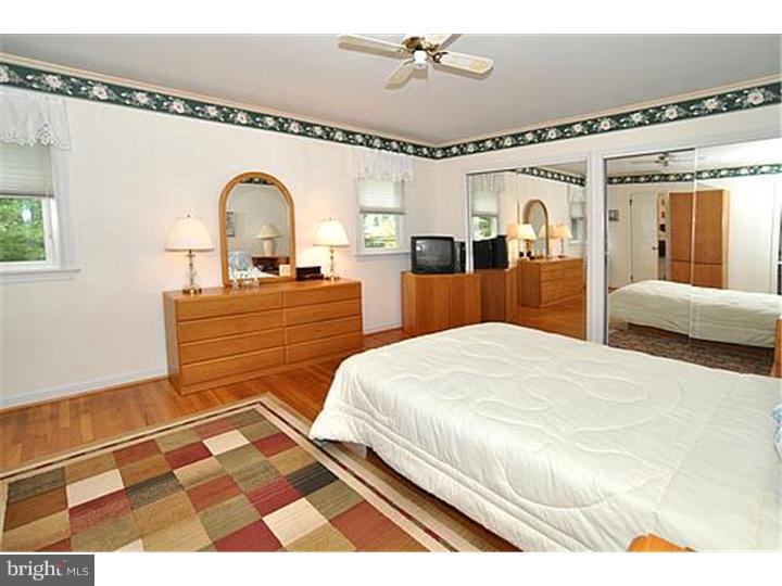 414 Valley View Road Willow Grove, PA 19090 - Photo 12 of 25 Bedroom - Main