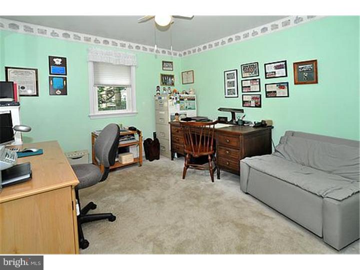 414 Valley View Road Willow Grove, PA 19090 - Photo 18 of 25 Bedroom 3