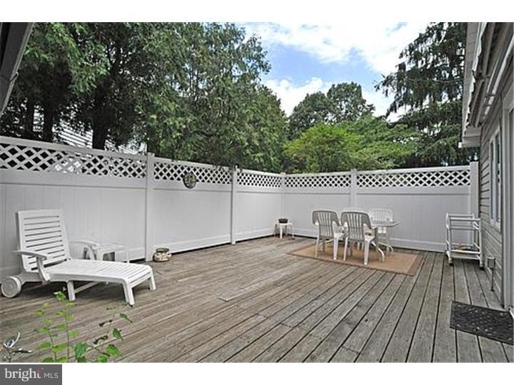 414 Valley View Road Willow Grove, PA 19090 - Photo 22 of 25 Deck