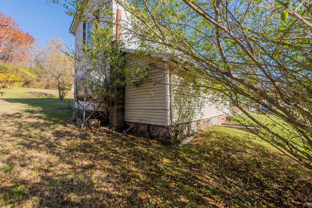 4033 Brookmont Road Pulaski, VA 24301 - Photo 43 of 58 Gallery Image 43