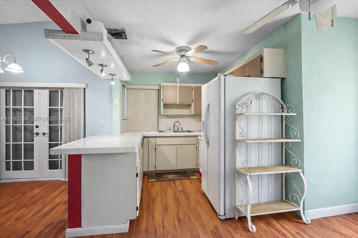19301 Southwest 123rd Avenue Miami, FL 33177 - Photo 16 of 44