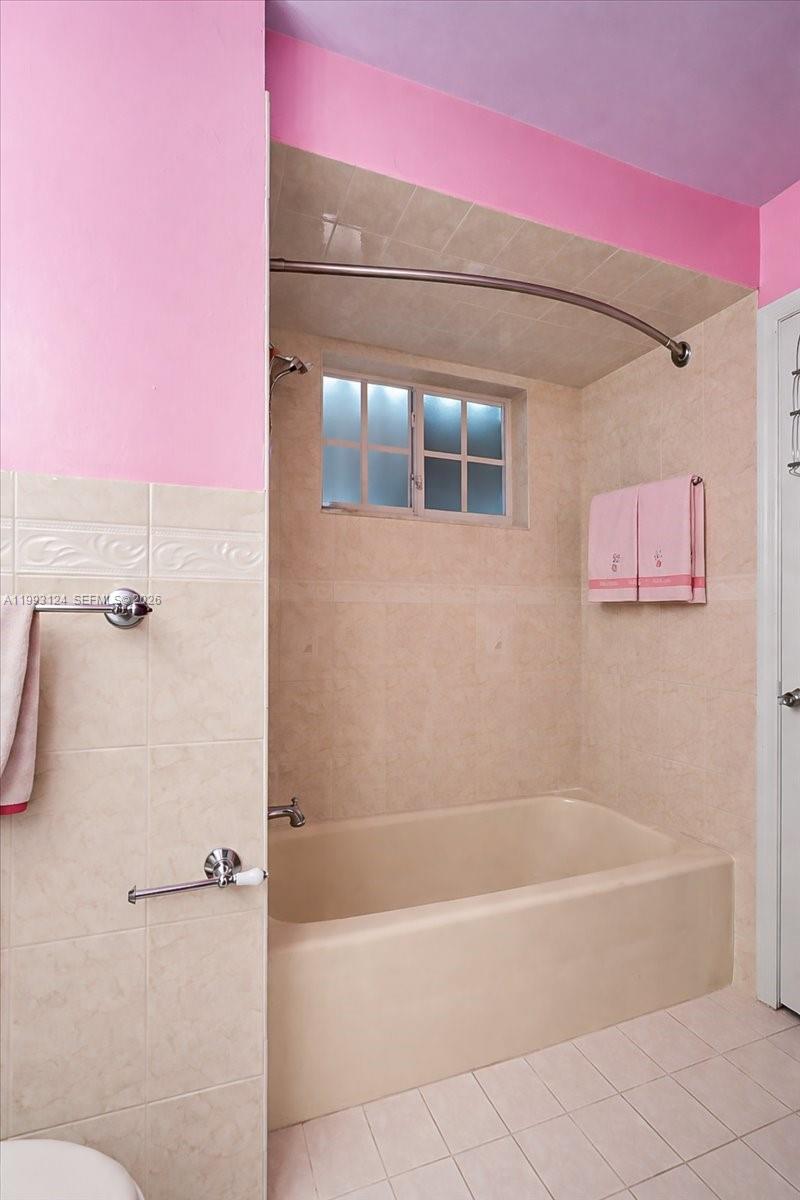 19301 Southwest 123rd Avenue Miami, FL 33177 - Photo 29 of 44
