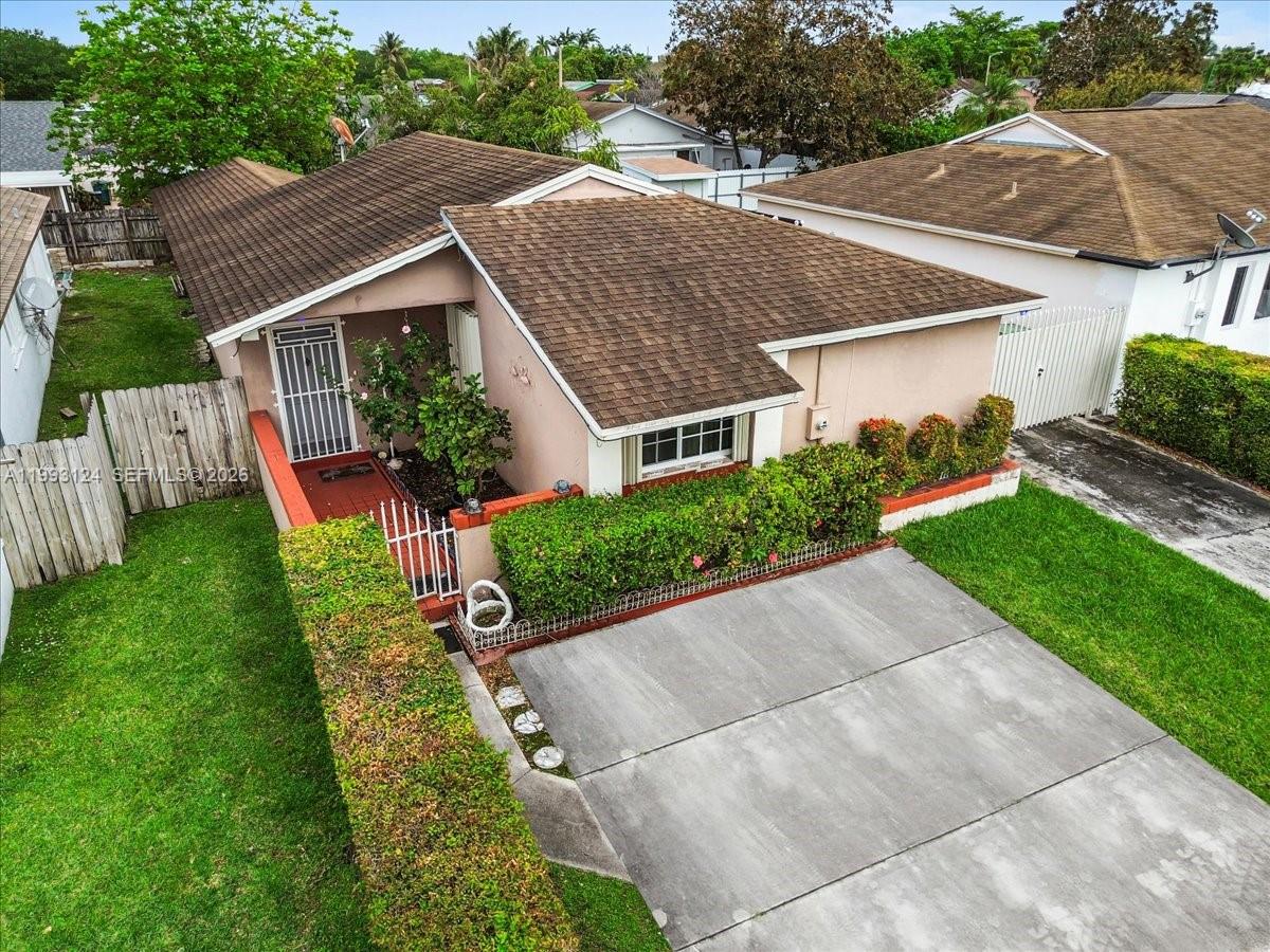 19301 Southwest 123rd Avenue Miami, FL 33177 - Photo 7 of 44
