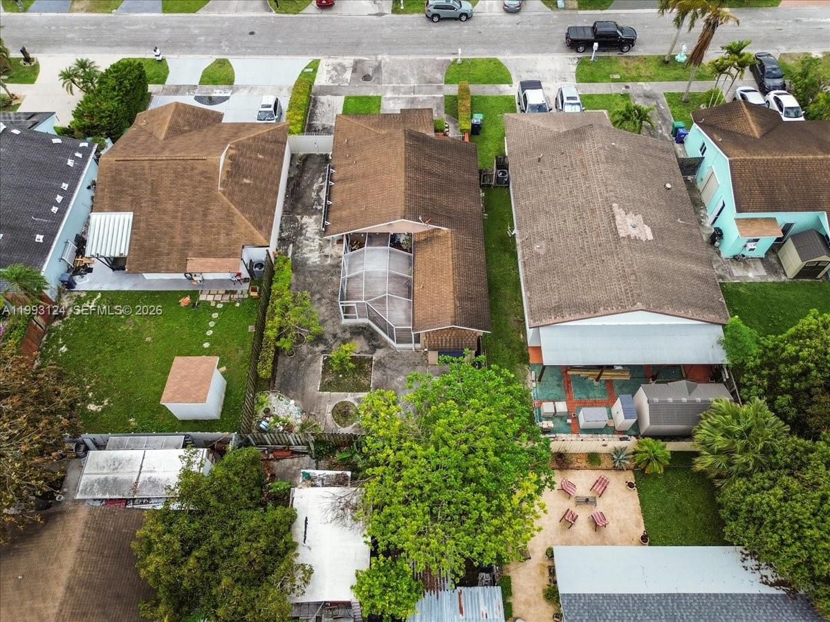 19301 Southwest 123rd Avenue Miami, FL 33177 - Photo 9 of 44