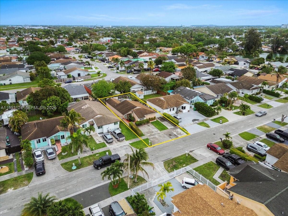 19301 Southwest 123rd Avenue Miami, FL 33177 - Photo 10 of 44