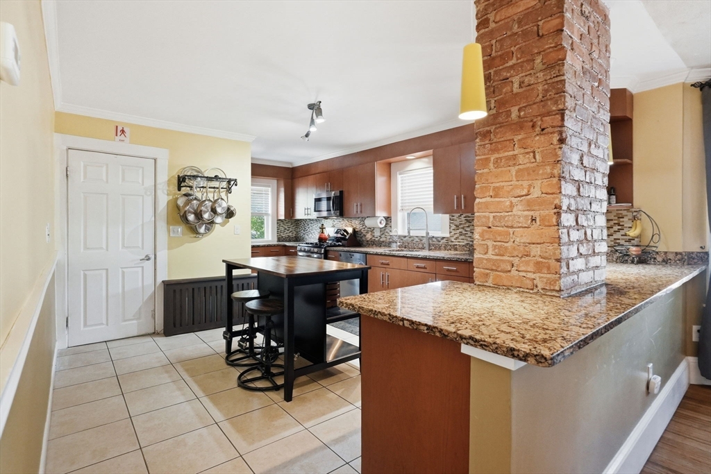 139 Sycamore Street, Unit 139 Belmont, MA 02478 - Photo 6 of 29