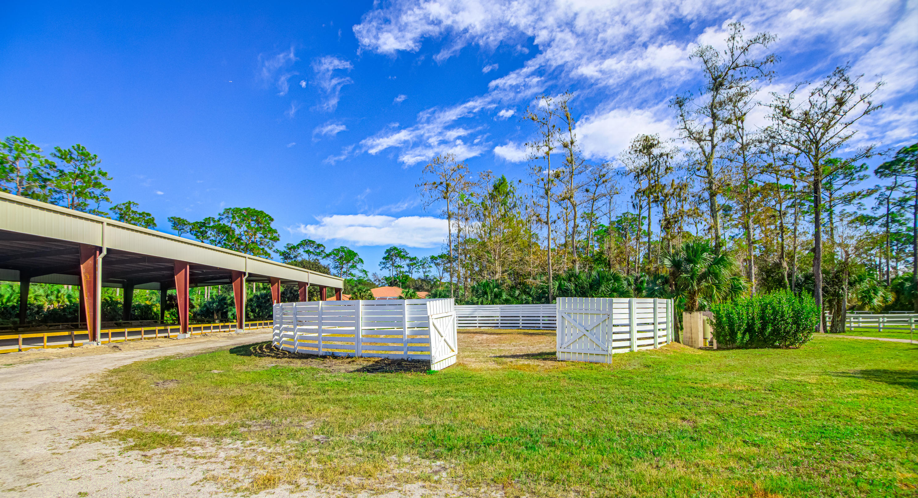 1059 E Road Loxahatchee, FL 33470 - Photo 66 of 82 TRAINING PEN & COVERED