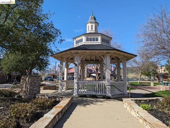 $305,000 | 343 Deer Field Circle, Copperopolis, CA 95228