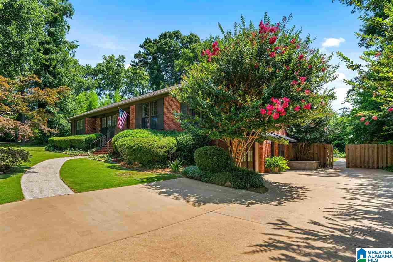 909 Granbury Road Birmingham, AL 35216 - Photo 2 of 32