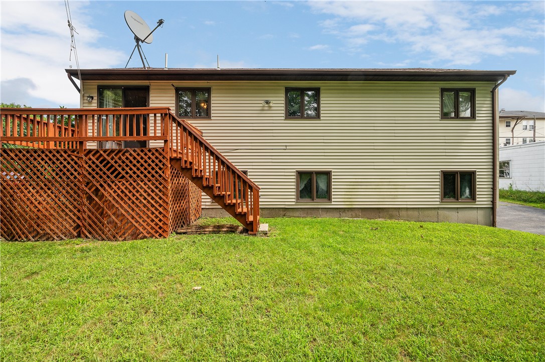 36 Lexington Street Woonsocket, RI 02895 - Photo 6 of 30 Gallery Image 6