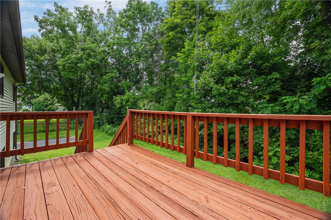 36 Lexington Street Woonsocket, RI 02895 - Photo 8 of 30 Gallery Image 8