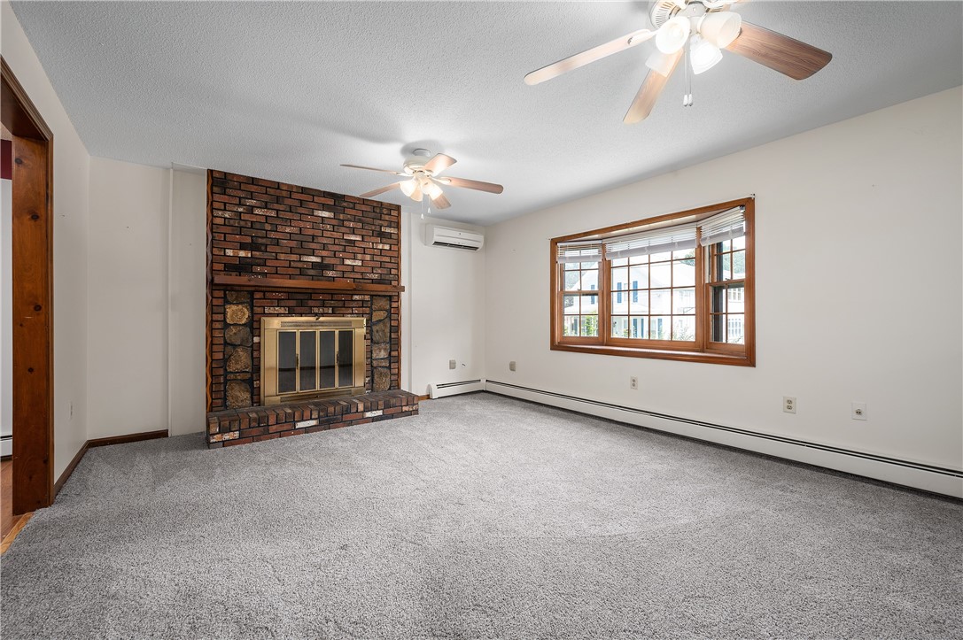 36 Lexington Street Woonsocket, RI 02895 - Photo 9 of 30 Gallery Image 9