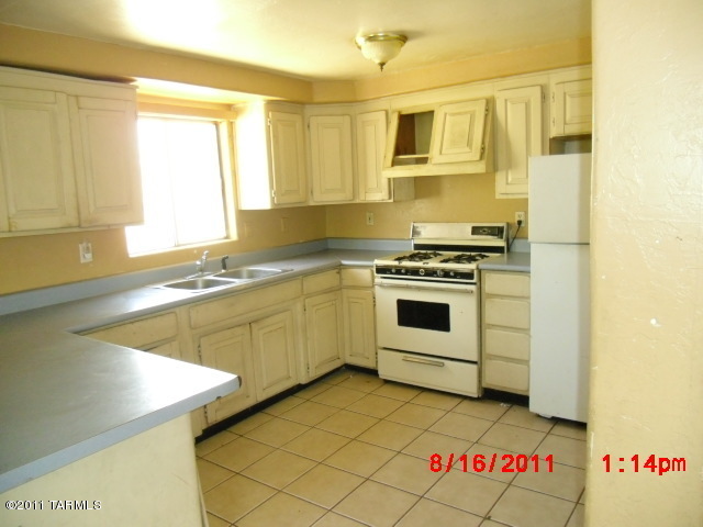 320 East Rodeo Drive Tucson, AZ 85714 - Photo 7 of 12 Gallery Image 7