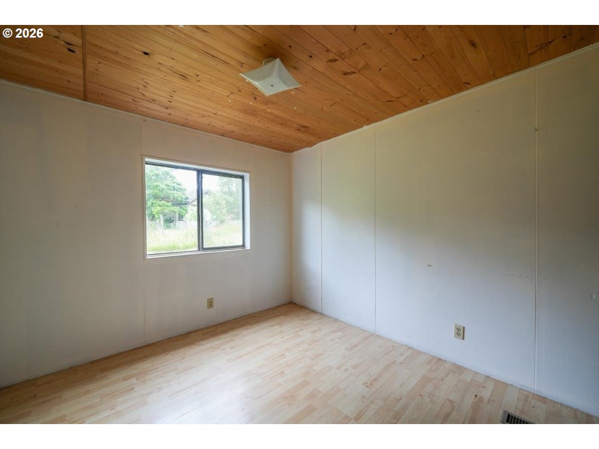 33926 Ford Mill Road Lebanon, OR 97355 - Photo 27 of 35