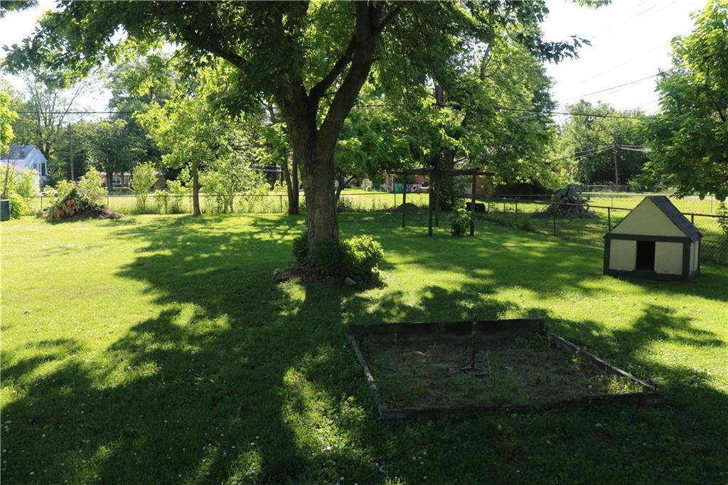 310 South Post Road Indianapolis, IN 46219 - Photo 18 of 44 Gallery Image 18
